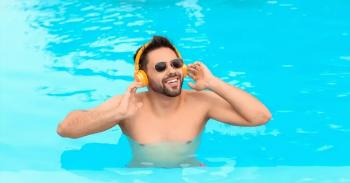 Auriculares resistentes al agua para el verano